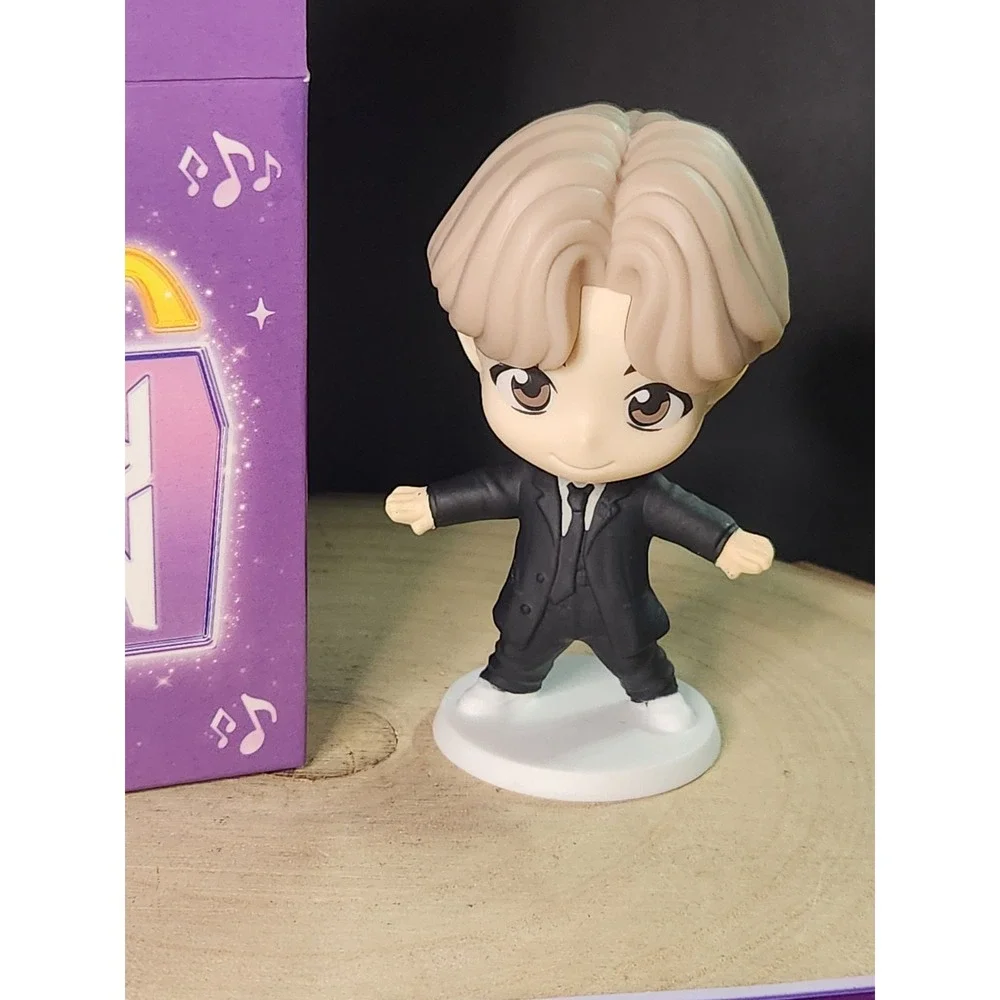 BTS 2025 Tiny Tan Jungkook Throwback McDonald's Happy Meal Toy‎ W/2 CARDS & BOX!